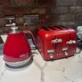 Delonghi kettle & 4-slice toaster set Image 2