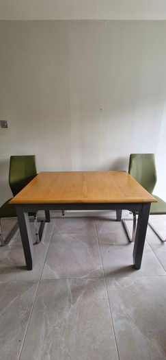 table and chairs
