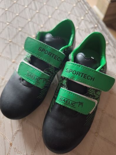 Gaelic soccer/football training shoes size 11 kids