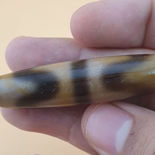 Vintage Himalayan Tibetan Zigzag Pattern Agate Bead Amulet