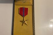 Original Cased U.S. Bronze Star Medal. LIGI Marked. 1970s-1980s Issue. Militaria