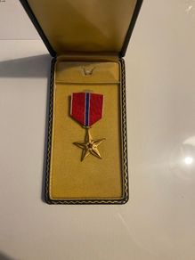 Original Cased U.S. Bronze Star Medal. LIGI Marked. 1970s-1980s Issue. Militaria