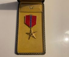 Original Cased U.S. Bronze Star Medal. LIGI Marked. 1970s-1980s Issue. Militaria