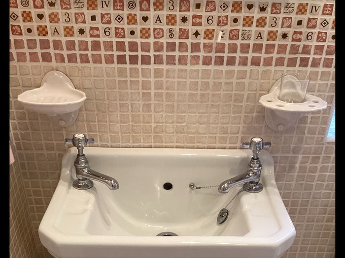Bathroom fittings