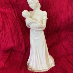 Lennox Mother and Child Figurine