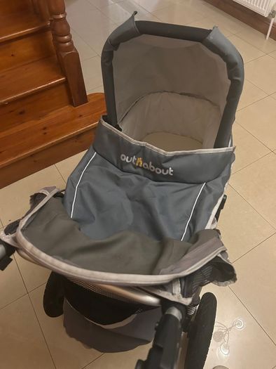 Out and About Nipper Travel system