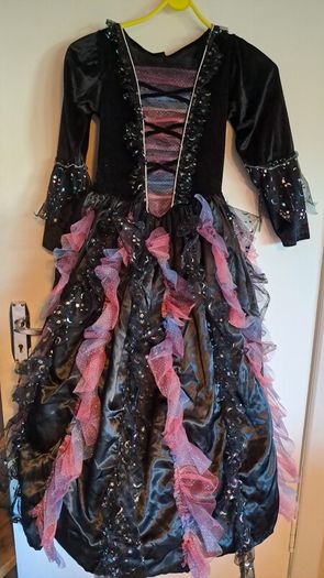 witches costume age 7-8