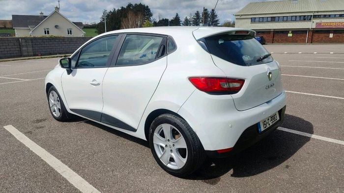 2015 Renault Clio IV 1.2 Petrol Ideal Starter Car