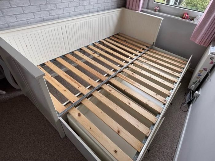 ikea day bed