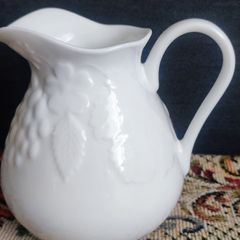 Wedgwood Strawberry and Vine.
