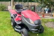 Ride on lawnmower