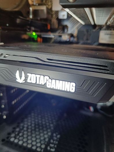 'PC Specialist' Gaming PC & AOC 27" Curved Monitor C27G2AE