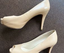 Nine West Shoes like new Size 7