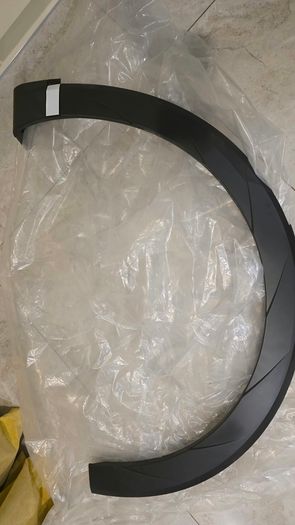 Genuine Hyundai Ioniq 5 Front Right (RH) Side Wheel Arch Trim Garnish Molding 87712-GI100 NEW