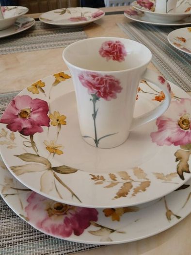 222 Fifth Fine Bone China Floral Dinner Set + Matching Mugs & Accessories