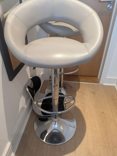 Bar Chair