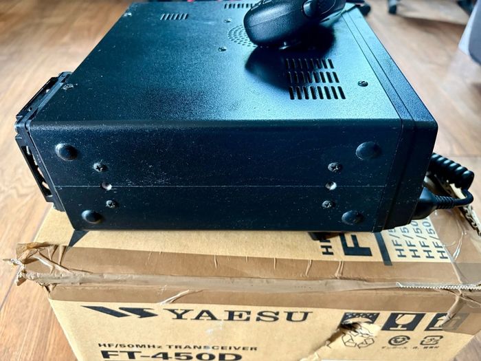 Yaesu 450D HF Transceiver