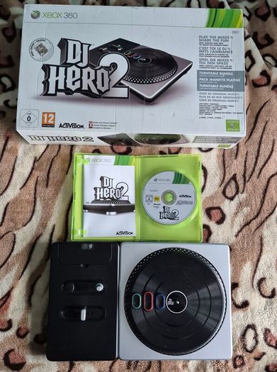 DJ Hero 2 Turntable Bundle Xbox 360 CIB Complete in Box
