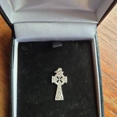 Silver toned Celtic Cross Pendant