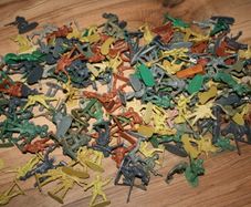 Vintage ARMY Soldiers Plastic