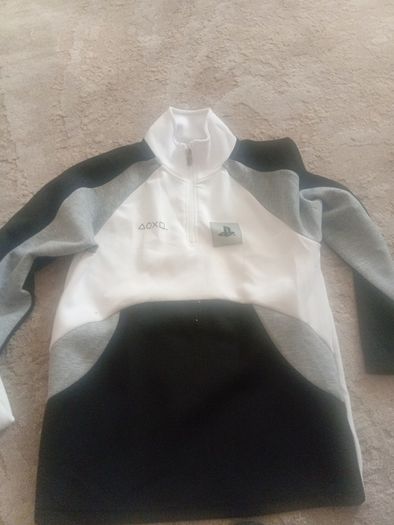 Sweat tops