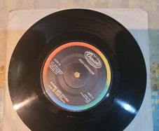 Jaki Graham, Round And Round, 7 inch vinyl single