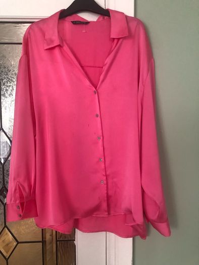 pink blouse
