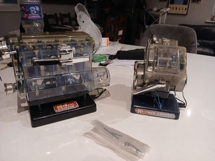 2 model engines haynes 4 cylinder & 2 cylinder