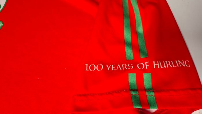 Loughgiel Shamrocks GAA (1915-2015) 100 Year Centenary O'Neills Hurling Jersey (Adult Large) FREE POST