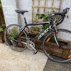 Felt Superlite 54cm 700x25c wheels double breaks 18 speed