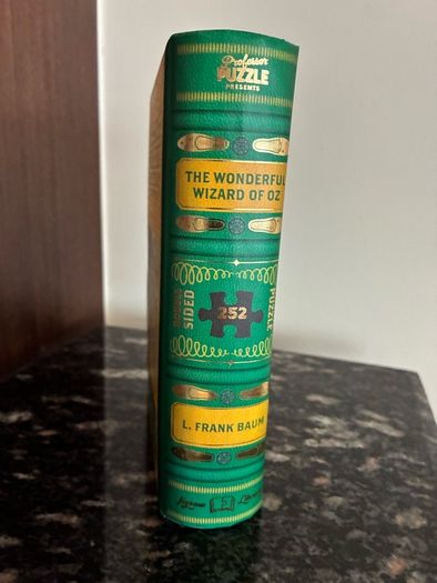 The Wonderful Wizard of Oz 252-Piece Double-Sided Jigsaw in a book-box