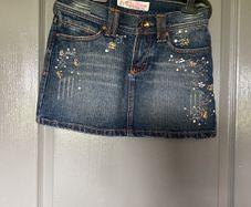 girls skirt