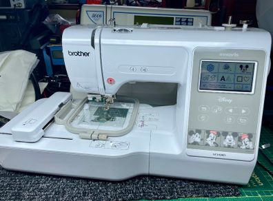 brother M340ED Embroider Sewing Machine - Serviced - Like new - In original box