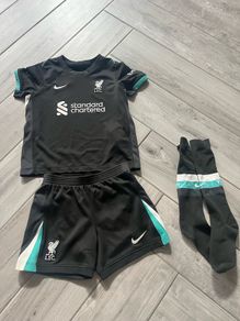 Kids liverpool kit