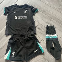 Kids liverpool kit