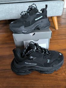 Balenciaga Triple S Clear Sole Black  Size : 38