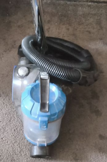 morphy Richard's single cyclone hoover