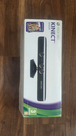 Xbox 360 + Kinect Bundle + 5 Games + Original Box Included
