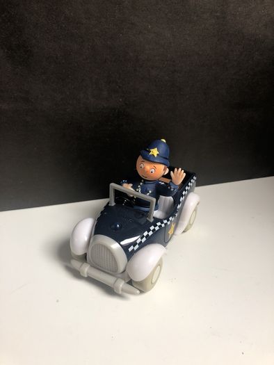 Figures and cars from Noody