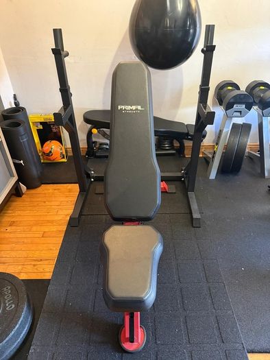 Weights Bench & Bench Press / Squat Rack