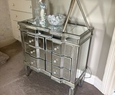 Mirror chest of drawers. As new