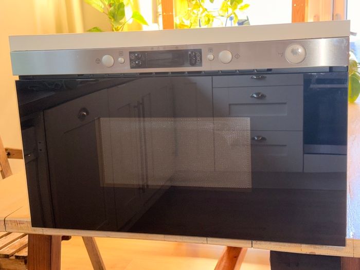Integrated microwave
