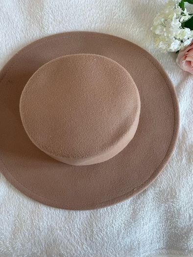 Tan Boater Hat Camel Fedora Flat Brim Size 57 Women's Festival