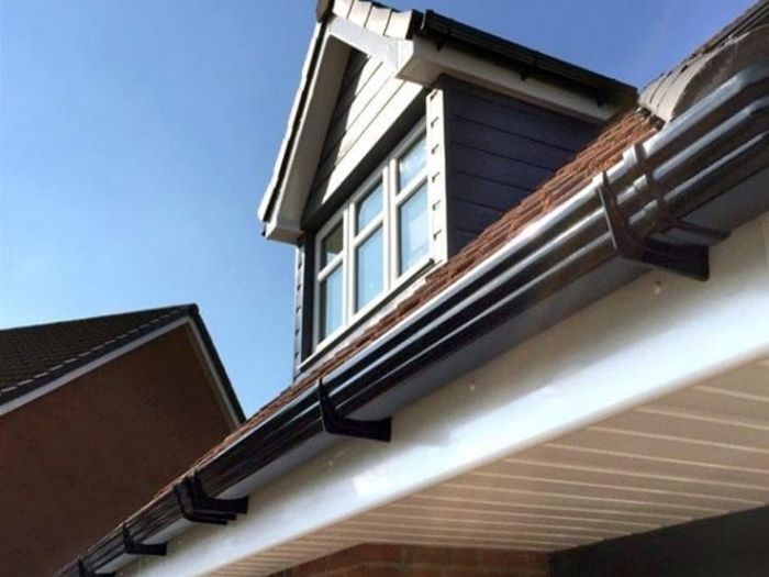 T&m gutter and  garden service