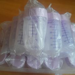 breast milk storage containers