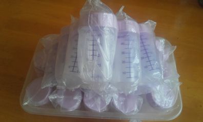 breast milk storage containers