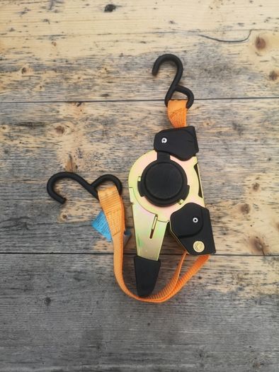 2 ratchet straps hardly used 15 each or 25 for both