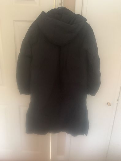 Uniqlo full-length black puffer coat (XS) Like new