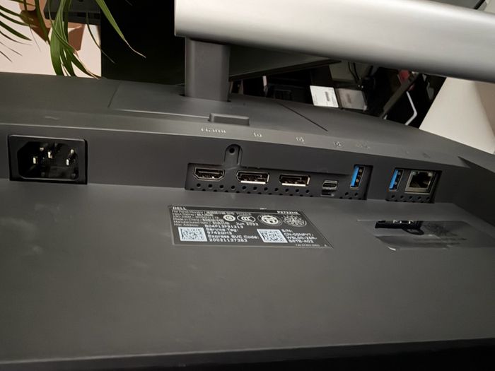 Dell 27" P2722HE USB-C/HDMI/Display port