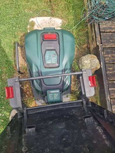 robot lawnmower